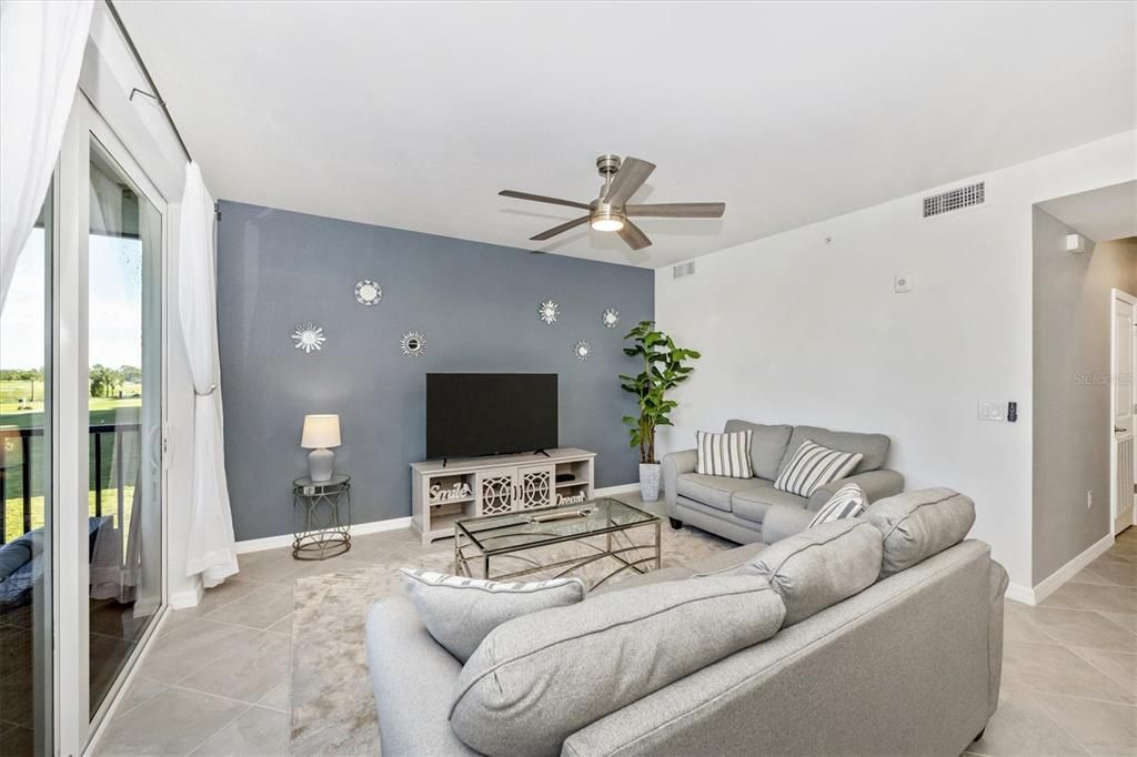 For Rent: $2,300 (2 beds, 2 baths, 1154 Square Feet)