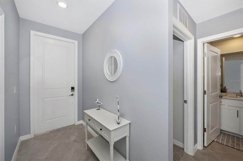 For Rent: $2,300 (2 beds, 2 baths, 1154 Square Feet)