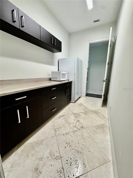 For Sale: $999,000 (3 beds, 3 baths, 3346 Square Feet)