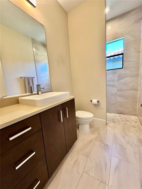 For Sale: $999,000 (3 beds, 3 baths, 3346 Square Feet)