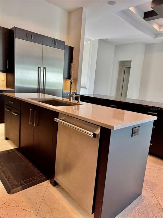 For Sale: $999,000 (3 beds, 3 baths, 3346 Square Feet)