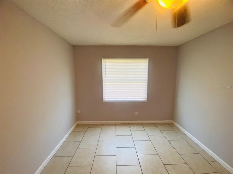 For Sale: $95,000 (2 beds, 1 baths, 992 Square Feet)