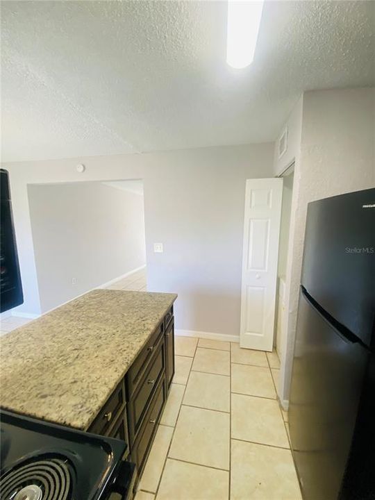 For Sale: $95,000 (2 beds, 1 baths, 992 Square Feet)