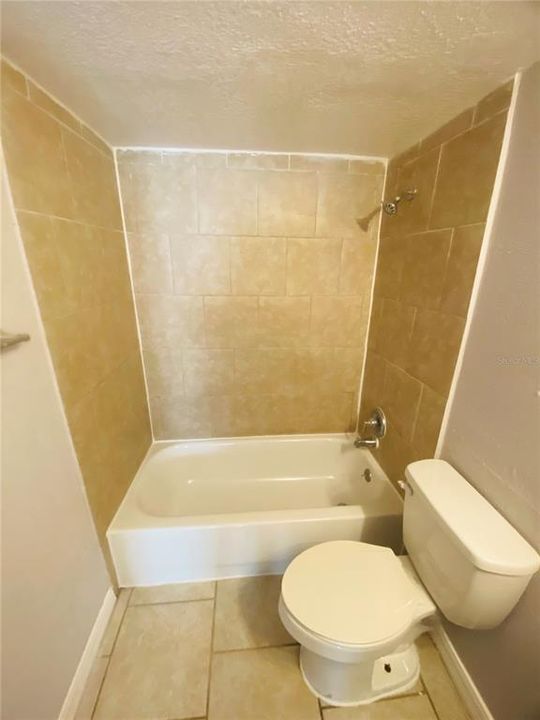 For Sale: $95,000 (2 beds, 1 baths, 992 Square Feet)