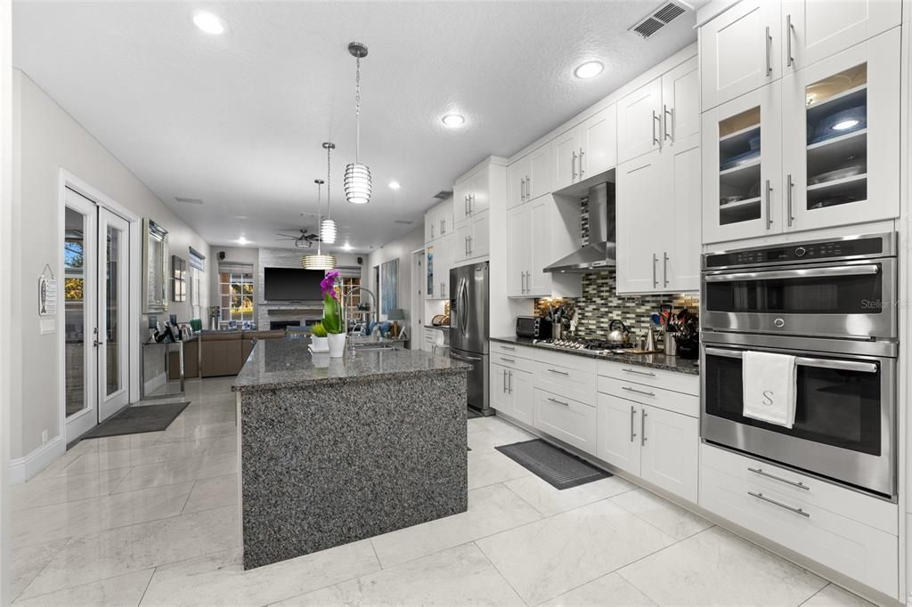 Active With Contract: $1,599,000 (5 beds, 5 baths, 3520 Square Feet)