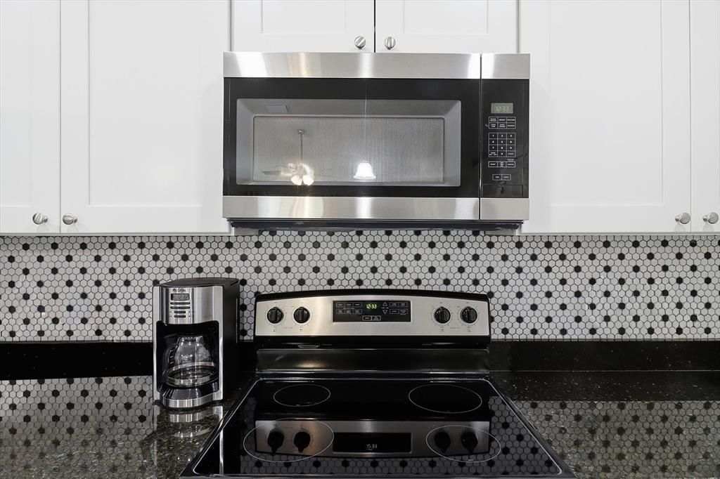Active With Contract: $247,900 (3 beds, 2 baths, 1485 Square Feet)