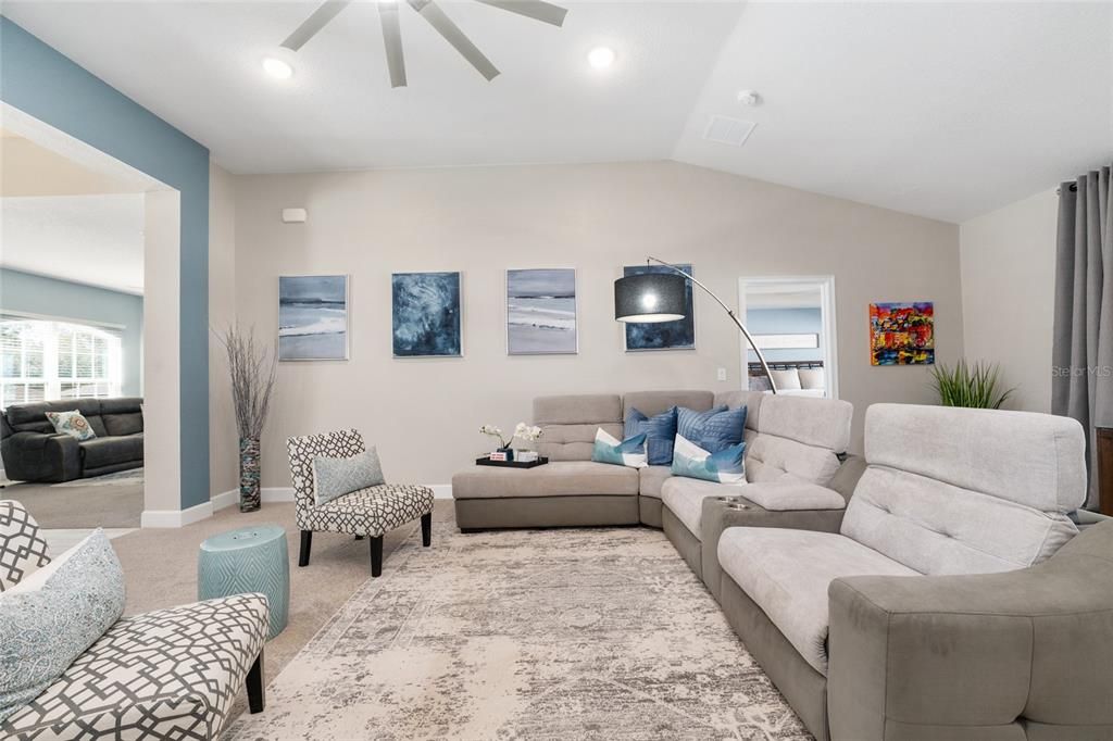 Active With Contract: $375,000 (4 beds, 2 baths, 2333 Square Feet)