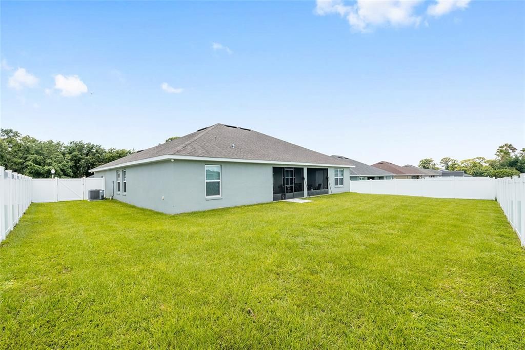 Active With Contract: $375,000 (4 beds, 2 baths, 2333 Square Feet)