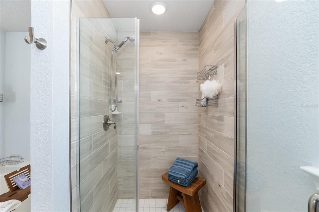 Active With Contract: $375,000 (4 beds, 2 baths, 2333 Square Feet)