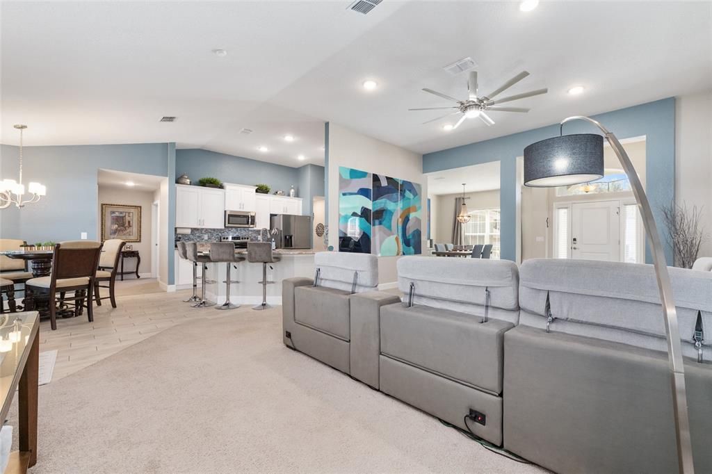 Active With Contract: $375,000 (4 beds, 2 baths, 2333 Square Feet)