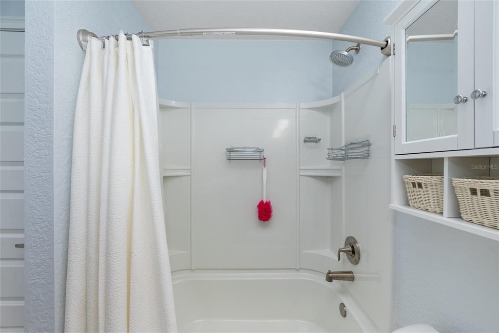 Active With Contract: $375,000 (4 beds, 2 baths, 2333 Square Feet)