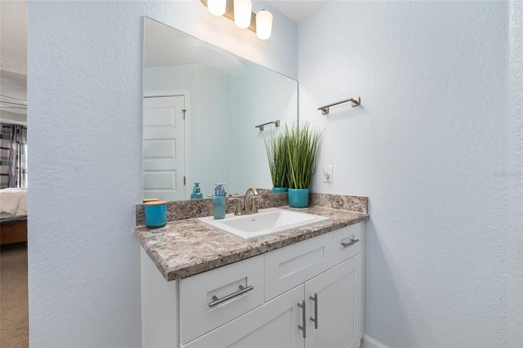 Active With Contract: $375,000 (4 beds, 2 baths, 2333 Square Feet)