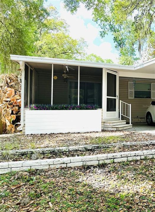 На продажу: $139,900 (2 спален, 2 ванн, 934 Квадратных фут)