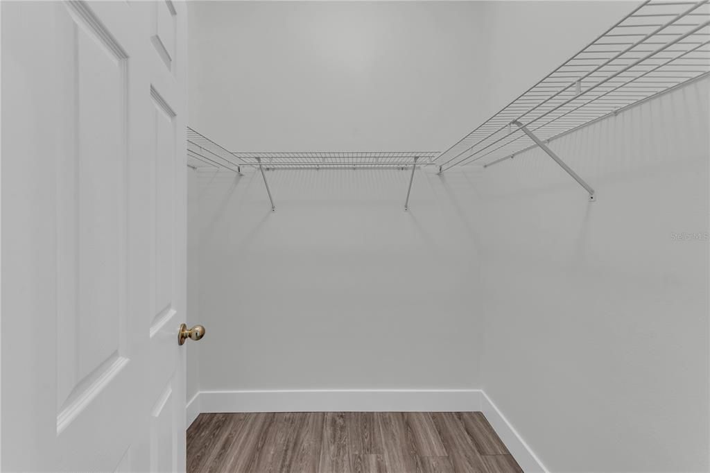 For Sale: $449,900 (3 beds, 2 baths, 1870 Square Feet)
