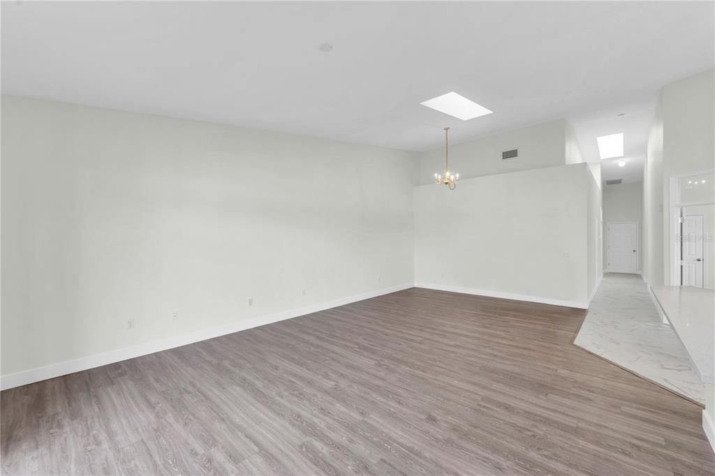 For Sale: $449,900 (3 beds, 2 baths, 1870 Square Feet)