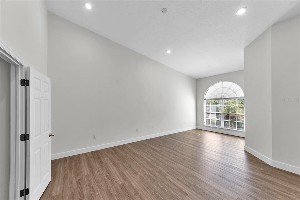 For Sale: $449,900 (3 beds, 2 baths, 1870 Square Feet)