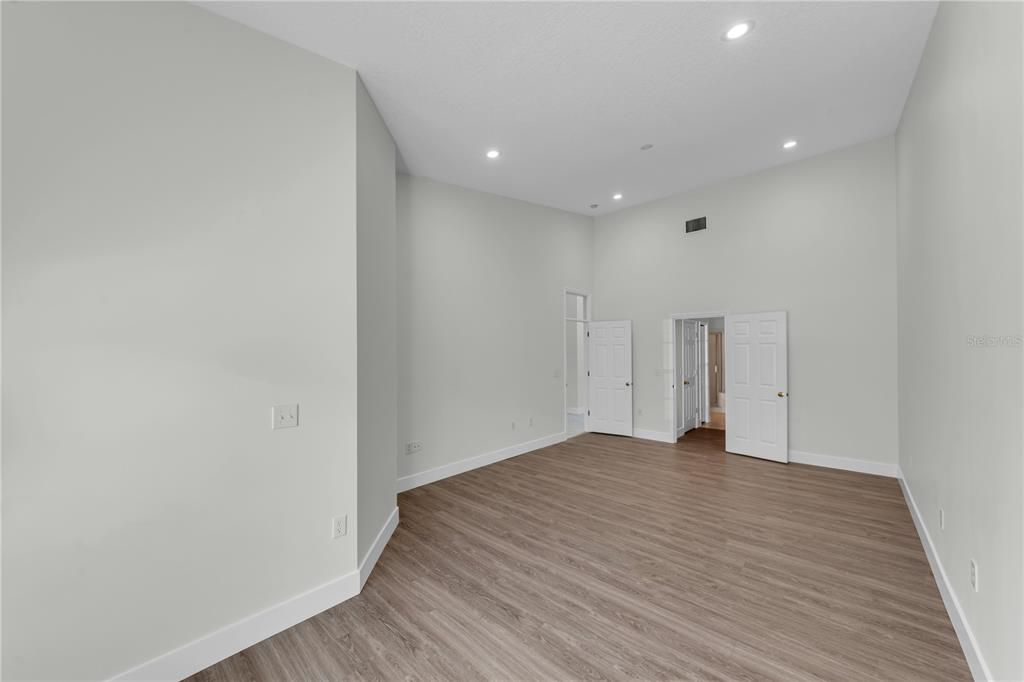 For Sale: $449,900 (3 beds, 2 baths, 1870 Square Feet)