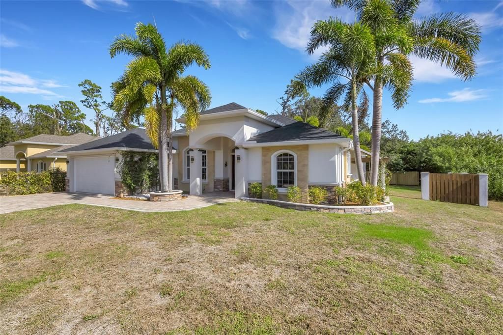 Active With Contract: $450,000 (3 beds, 2 baths, 1825 Square Feet)