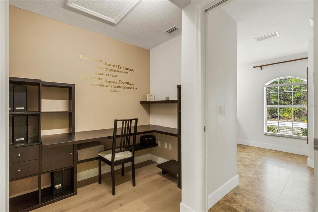 Active With Contract: $450,000 (3 beds, 2 baths, 1825 Square Feet)