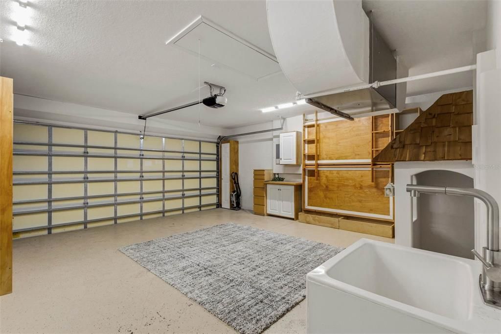 Active With Contract: $450,000 (3 beds, 2 baths, 1825 Square Feet)