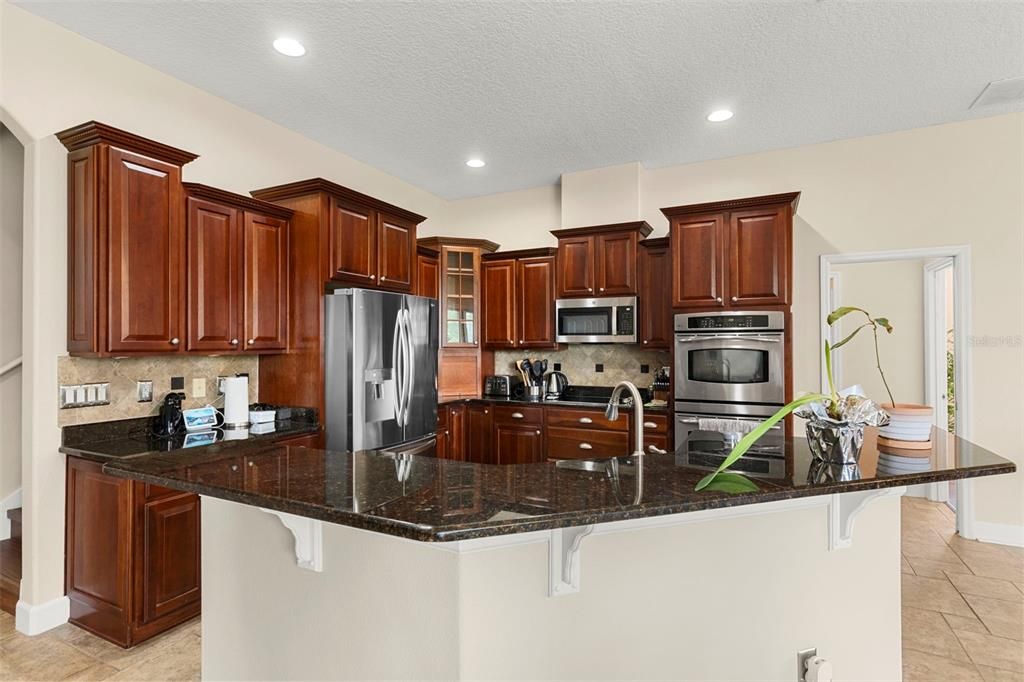 For Sale: $600,000 (5 beds, 4 baths, 3799 Square Feet)