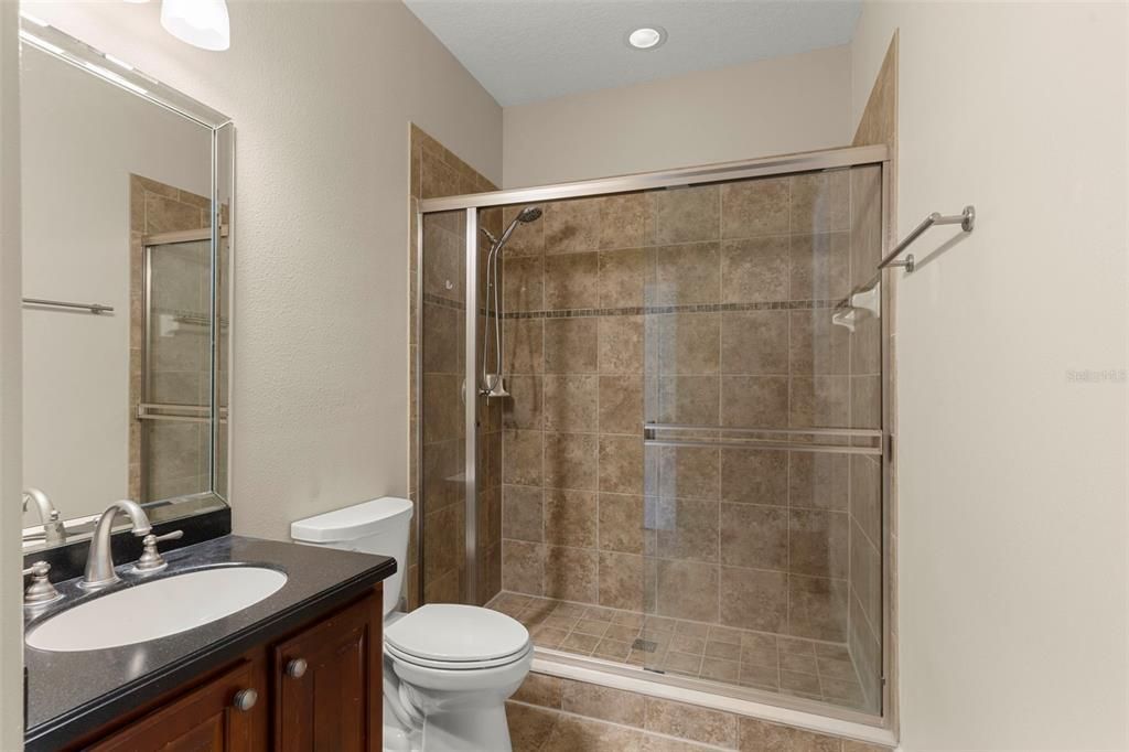 For Sale: $600,000 (5 beds, 4 baths, 3799 Square Feet)