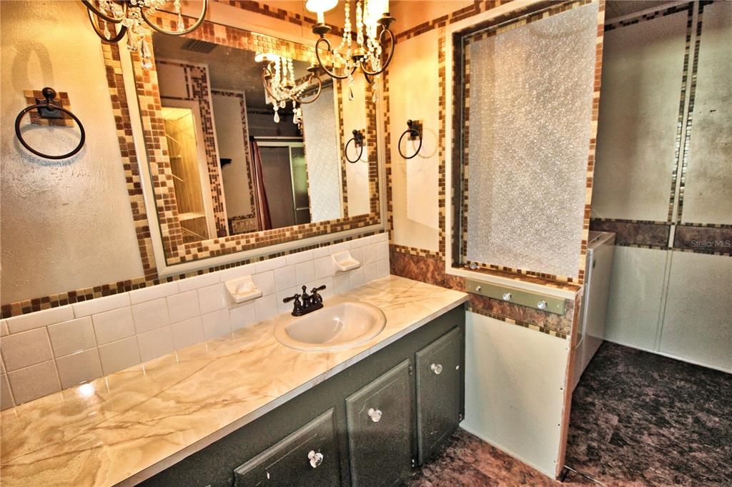 Под контрактом: $149,999 (2 спален, 2 ванн, 1392 Квадратных фут)
