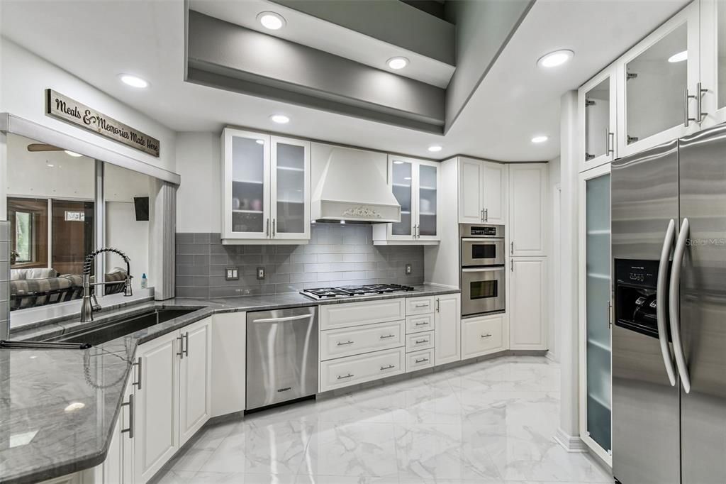 En Venta: $1,233,000 (4 camas, 2 baños, 3756 Pies cuadrados)