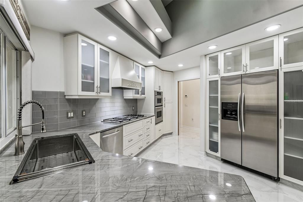 En Venta: $1,233,000 (4 camas, 2 baños, 3756 Pies cuadrados)