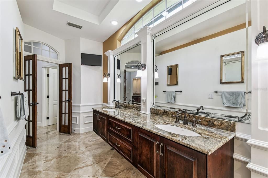 En Venta: $1,233,000 (4 camas, 2 baños, 3756 Pies cuadrados)