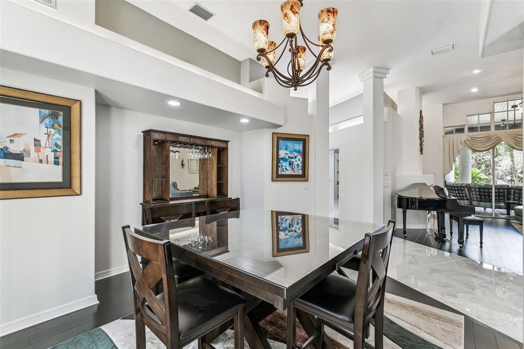 En Venta: $1,233,000 (4 camas, 2 baños, 3756 Pies cuadrados)