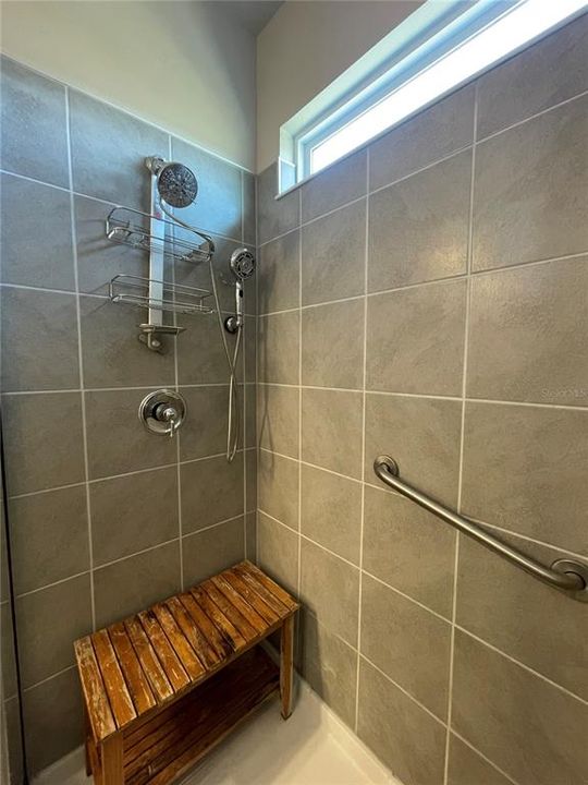 На продажу: $399,000 (3 спален, 2 ванн, 1848 Квадратных фут)