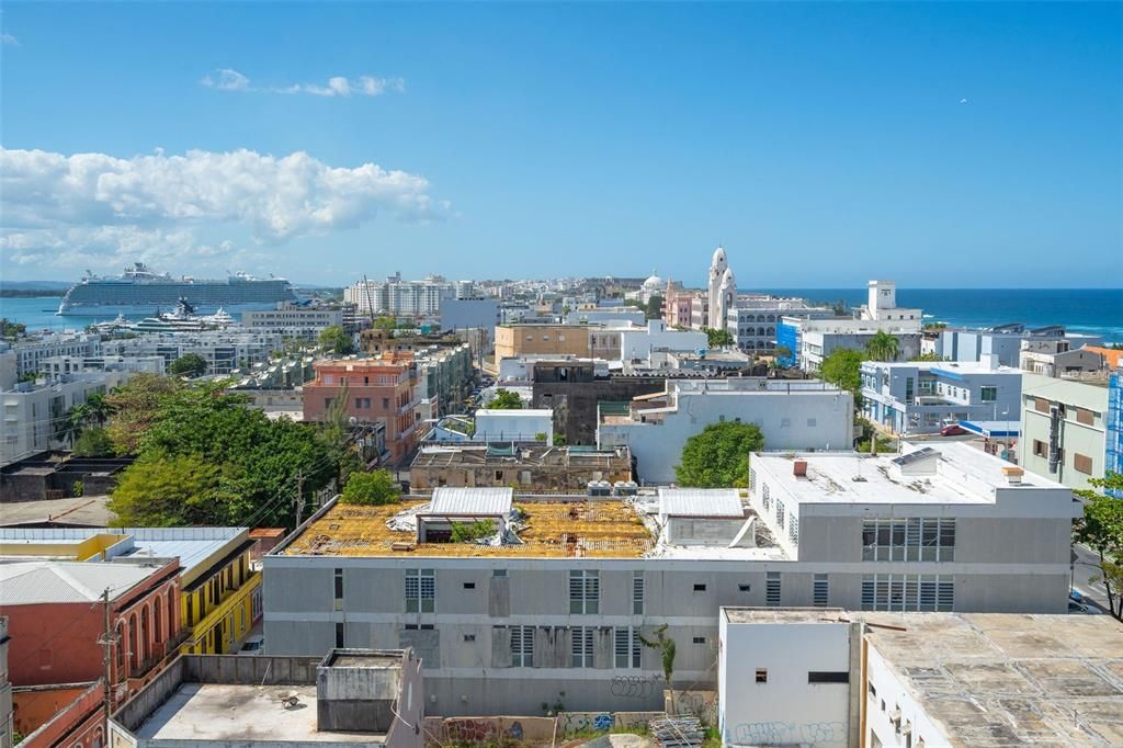 For Sale: $775,000 (1 beds, 2 baths, 1126 Square Feet)