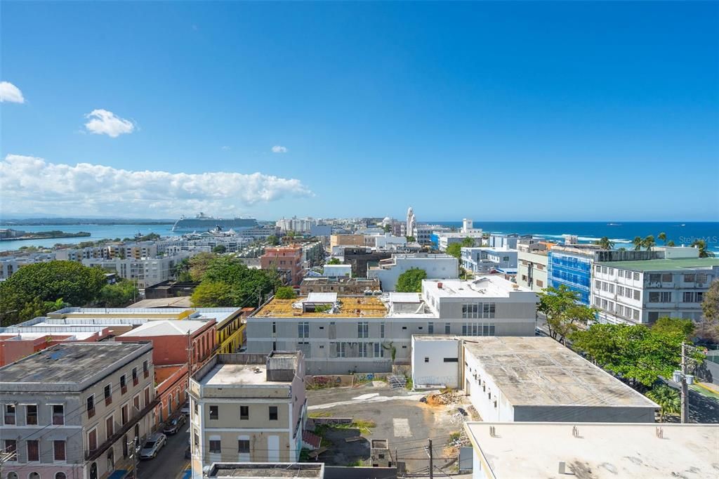 For Sale: $775,000 (1 beds, 2 baths, 1126 Square Feet)