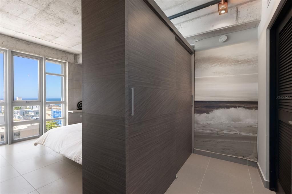 For Sale: $775,000 (1 beds, 2 baths, 1126 Square Feet)