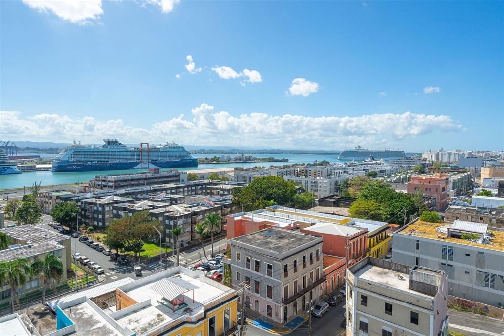 For Sale: $775,000 (1 beds, 2 baths, 1126 Square Feet)