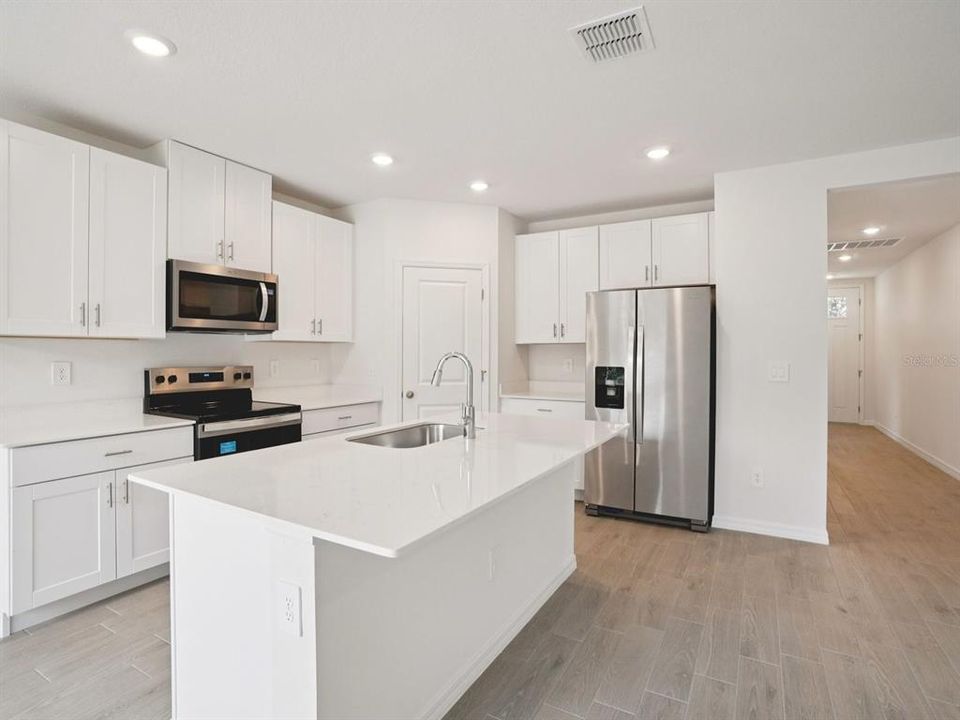 Active With Contract: $300,000 (3 beds, 2 baths, 1491 Square Feet)