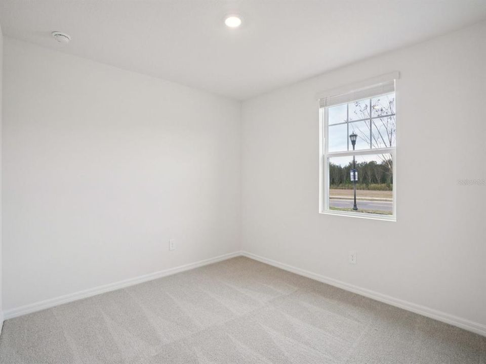 Active With Contract: $300,000 (3 beds, 2 baths, 1491 Square Feet)
