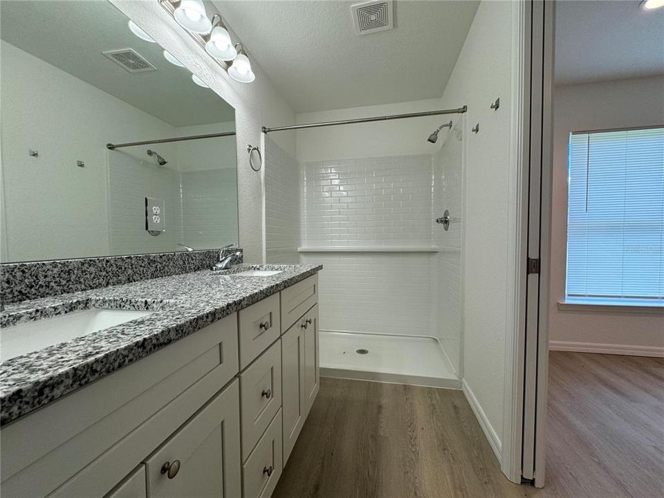 For Rent: $1,625 (3 beds, 2 baths, 1319 Square Feet)