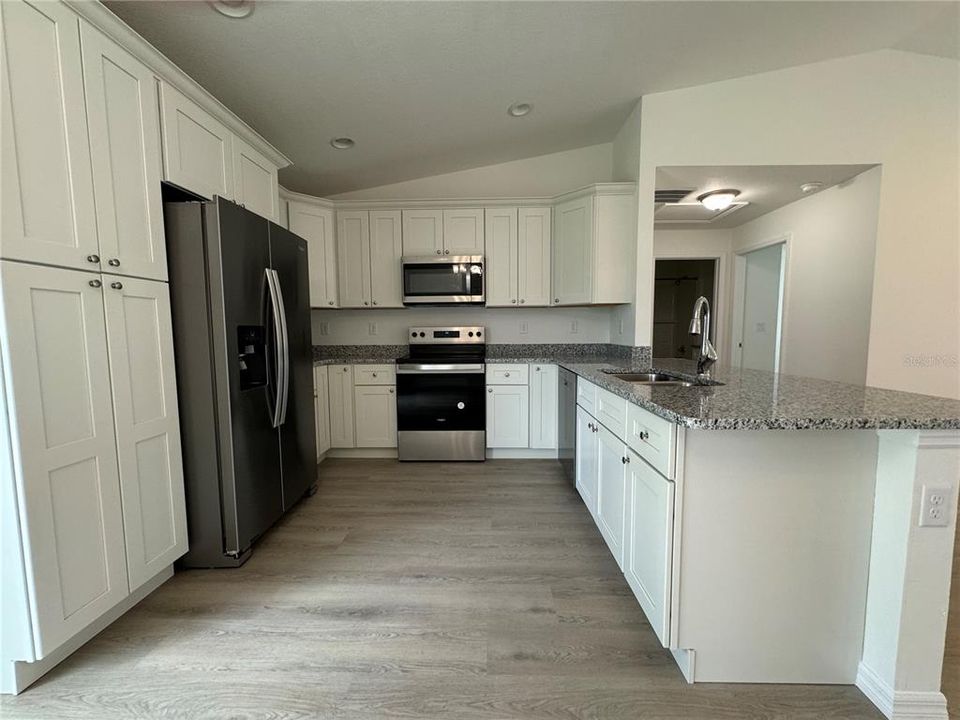 For Rent: $1,625 (3 beds, 2 baths, 1319 Square Feet)