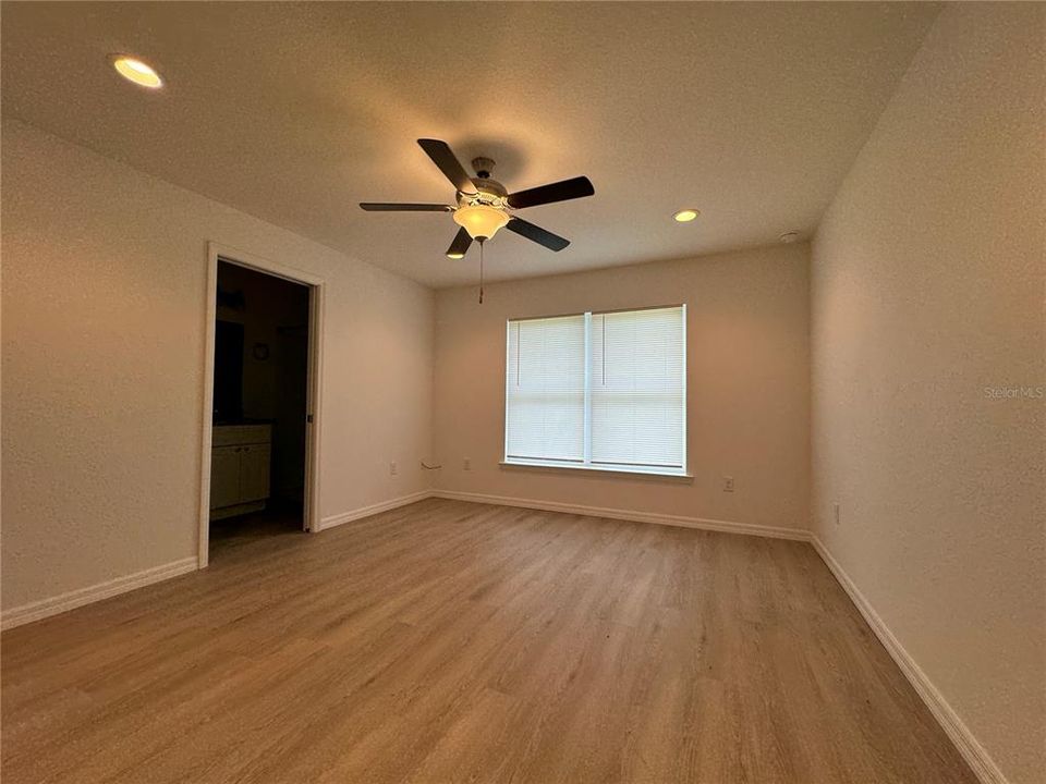 For Rent: $1,625 (3 beds, 2 baths, 1319 Square Feet)
