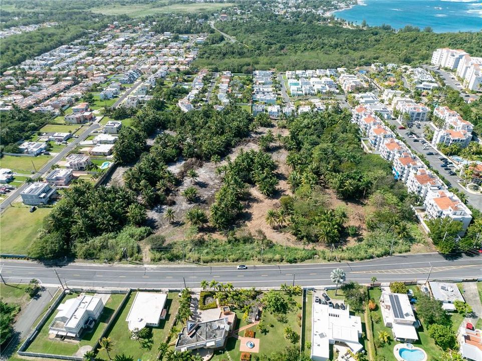 En Venta: $3,500,000 (10.13 acres)
