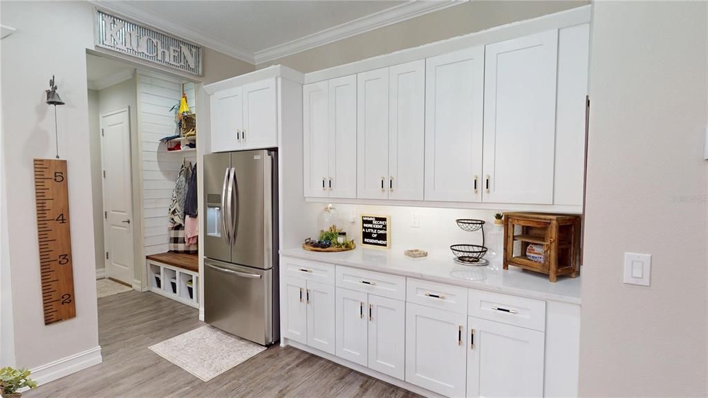 Activo con contrato: $799,995 (5 camas, 3 baños, 2866 Pies cuadrados)