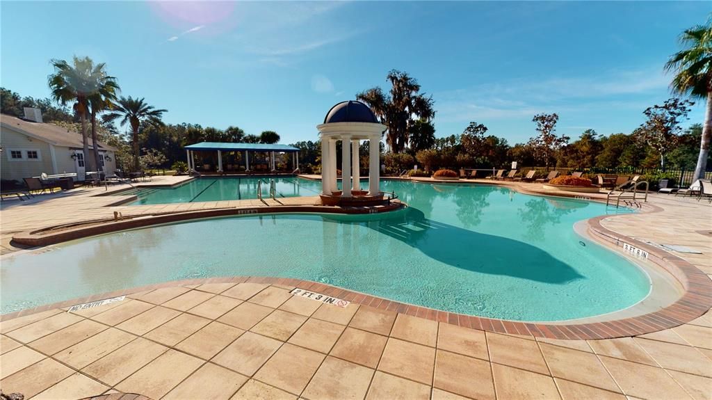 Activo con contrato: $799,995 (5 camas, 3 baños, 2866 Pies cuadrados)