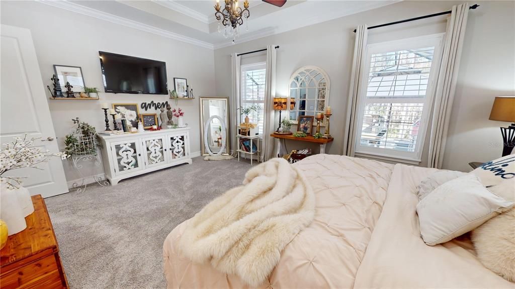 Activo con contrato: $799,995 (5 camas, 3 baños, 2866 Pies cuadrados)