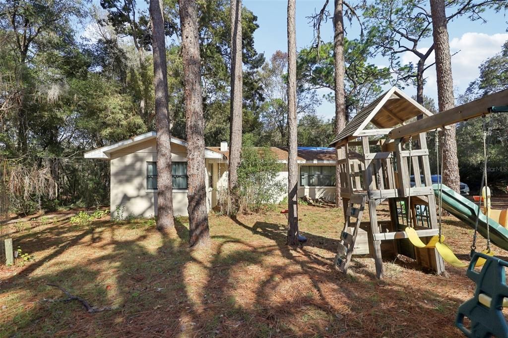 For Sale: $175,000 (3 beds, 1 baths, 1650 Square Feet)