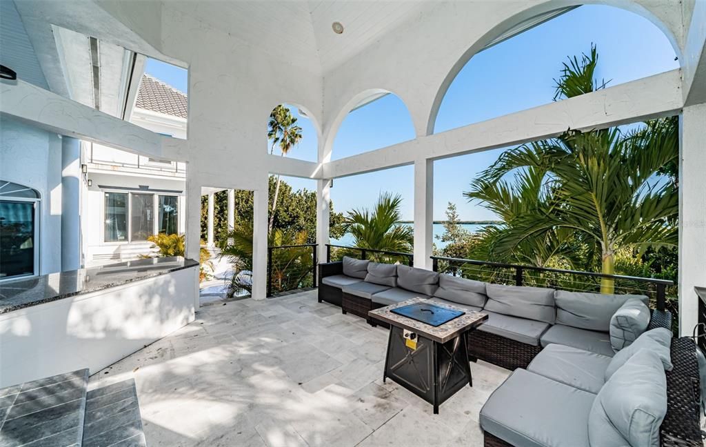 For Sale: $4,500,000 (6 beds, 6 baths, 6424 Square Feet)