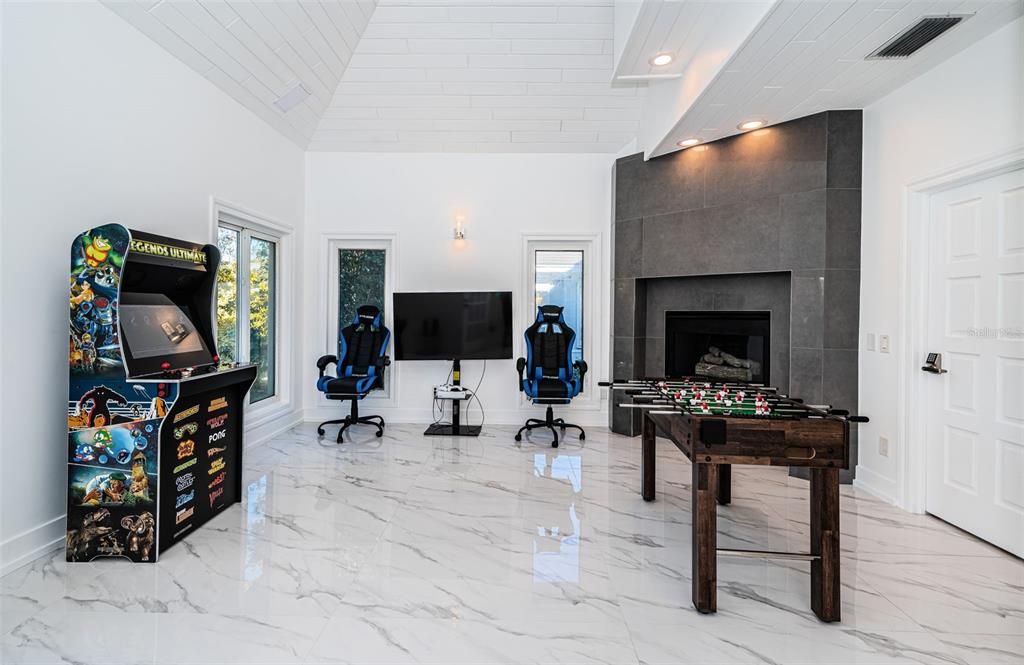 For Sale: $4,500,000 (6 beds, 6 baths, 6424 Square Feet)