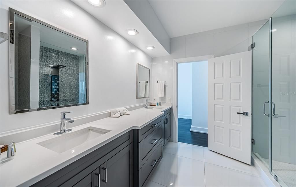 For Sale: $4,500,000 (6 beds, 6 baths, 6424 Square Feet)