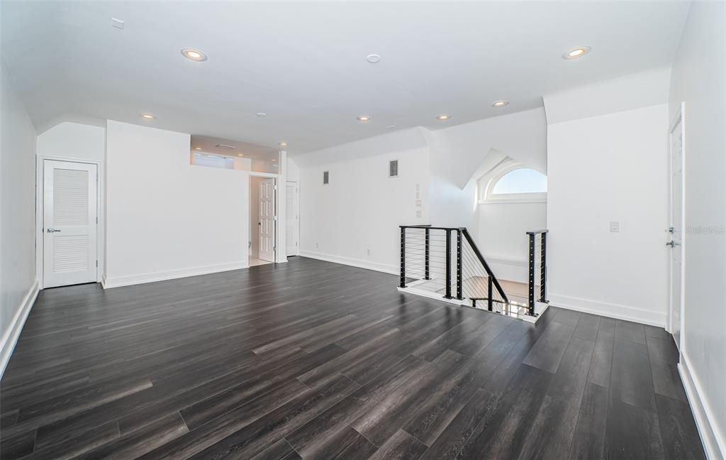 For Sale: $4,500,000 (6 beds, 6 baths, 6424 Square Feet)